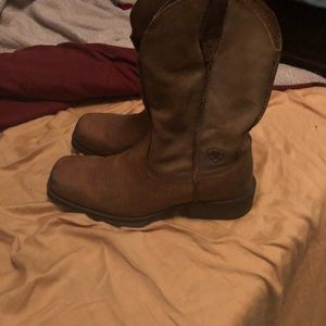 ARIAT RAMBLER BOOTS